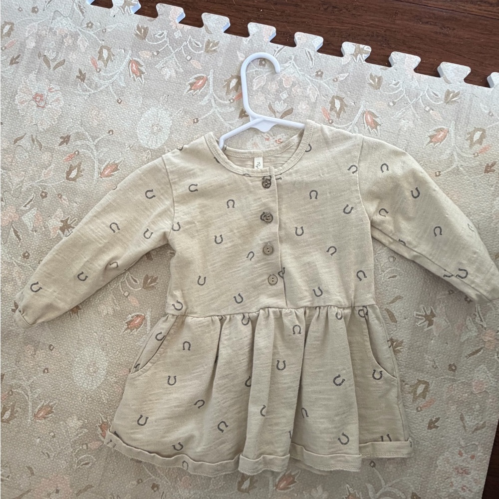 Rylee + Cru Beige Horseshoe Print Long-Sleeve Dress